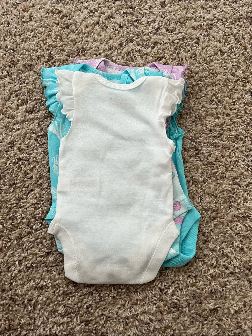 The Children’s Place Newborn 5 Bodysuits & 3 Shorts Set in Pastel Seashell Print